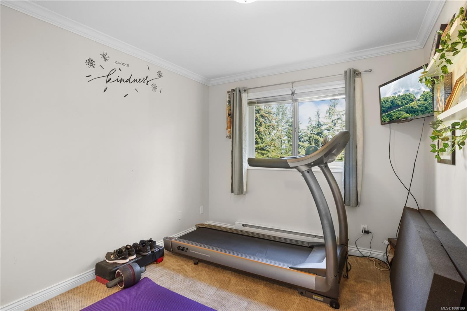 7465 Fernmar Rd, Lantzville, BC