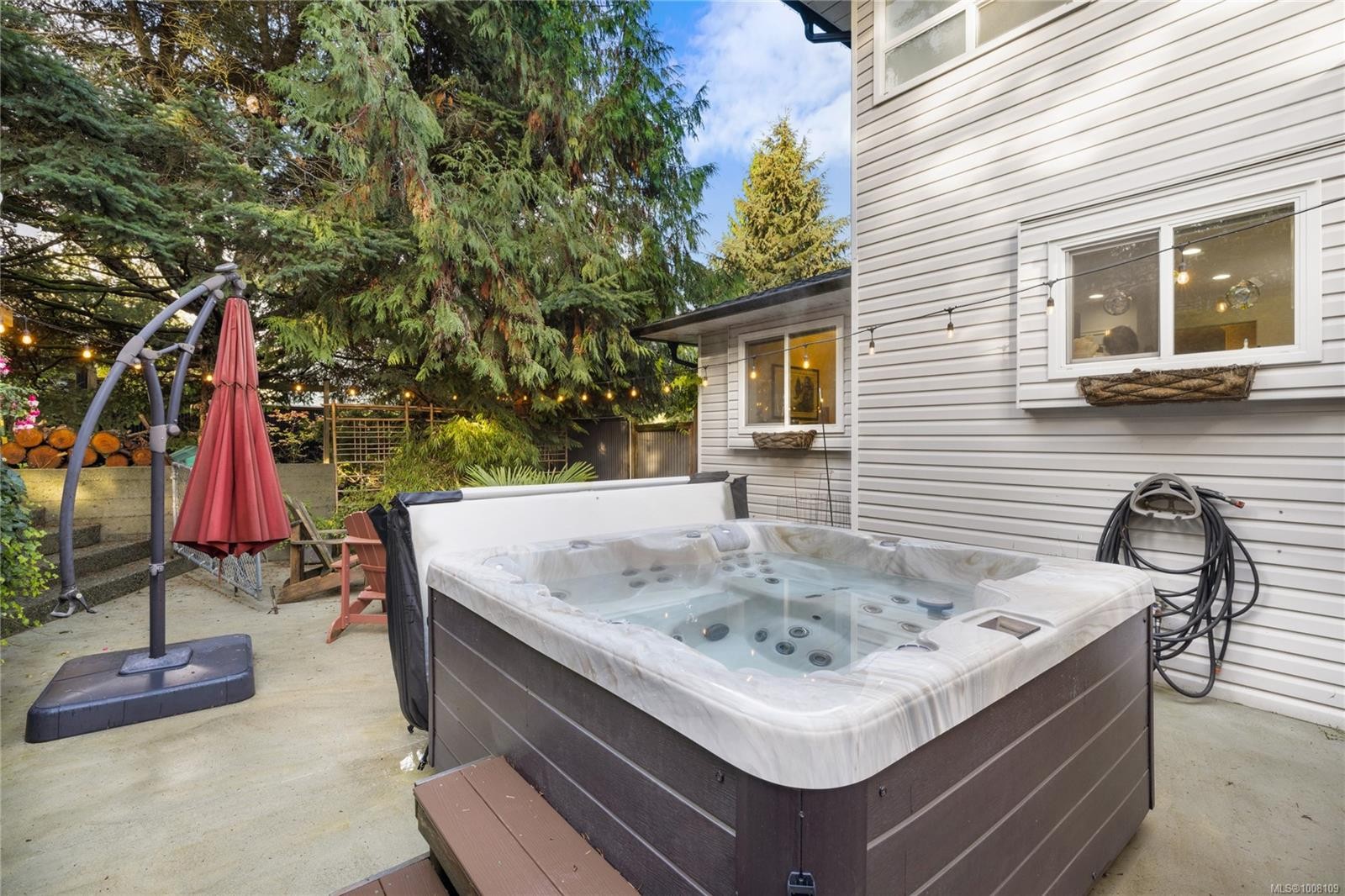 7465 Fernmar Rd, Lantzville, BC