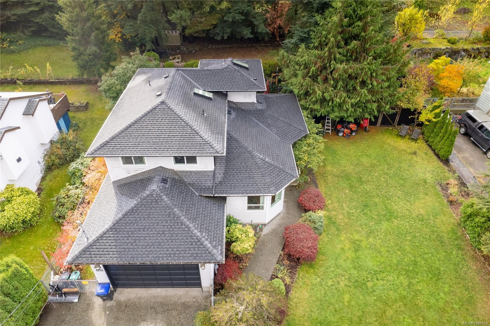 7465 Fernmar Rd, Lantzville, BC