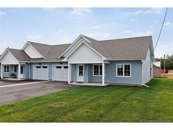 41 MacKinnon ST Grand-Barachois, NB E4P 0R6