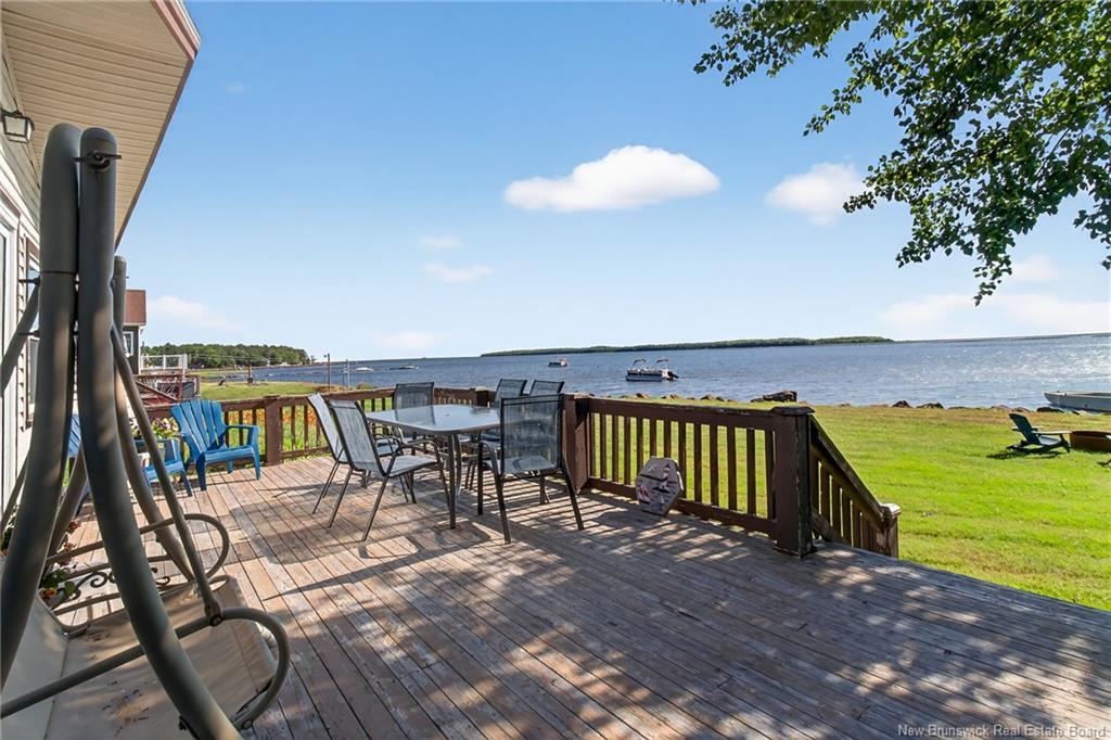 18 De La Mer Blvd, Cocagne, NB
