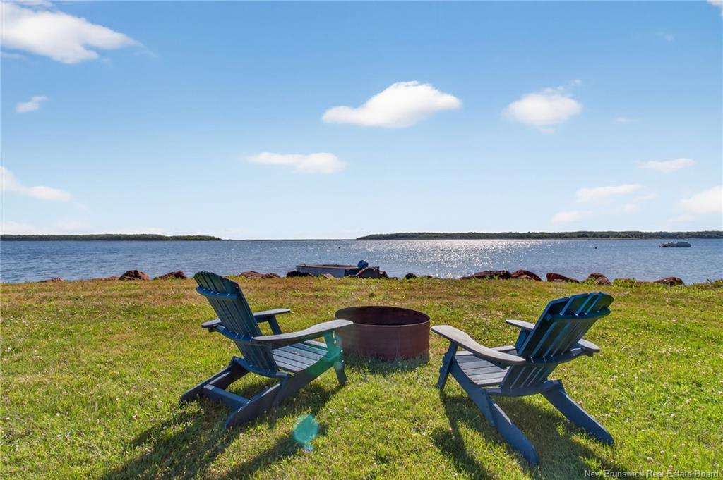 18 De La Mer Blvd, Cocagne, NB