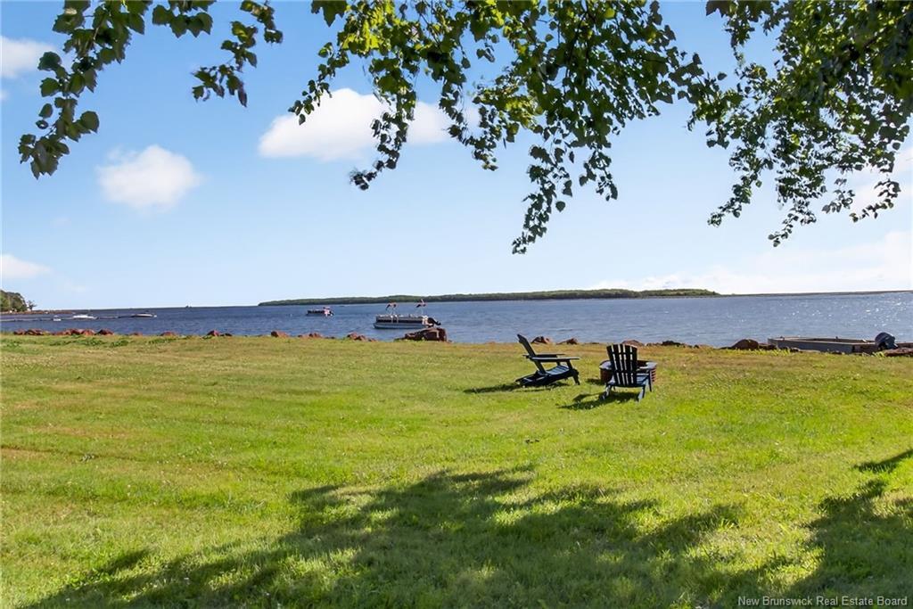 18 De La Mer Blvd, Cocagne, NB