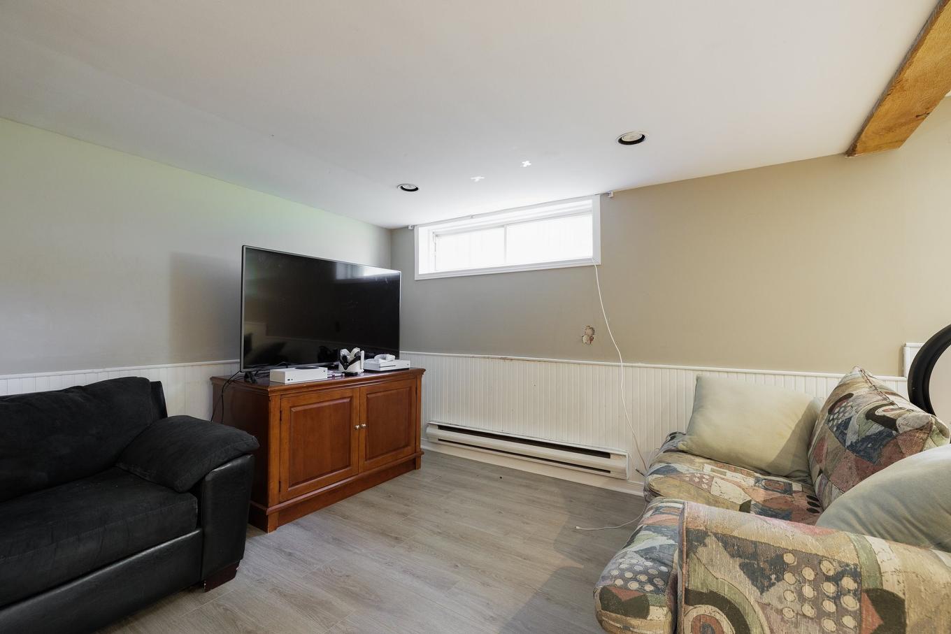 Salle familiale - 444 Crois. Boyer, Montréal (L'Île-Bizard/Sainte-Geneviève), QC - Indoor