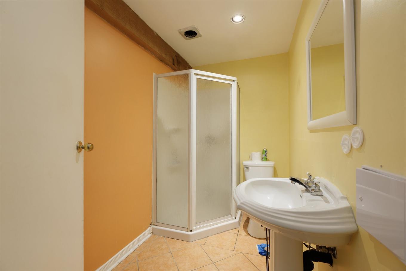 Salle de bains - 444 Crois. Boyer, Montréal (L'Île-Bizard/Sainte-Geneviève), QC - Indoor Photo Showing Bathroom