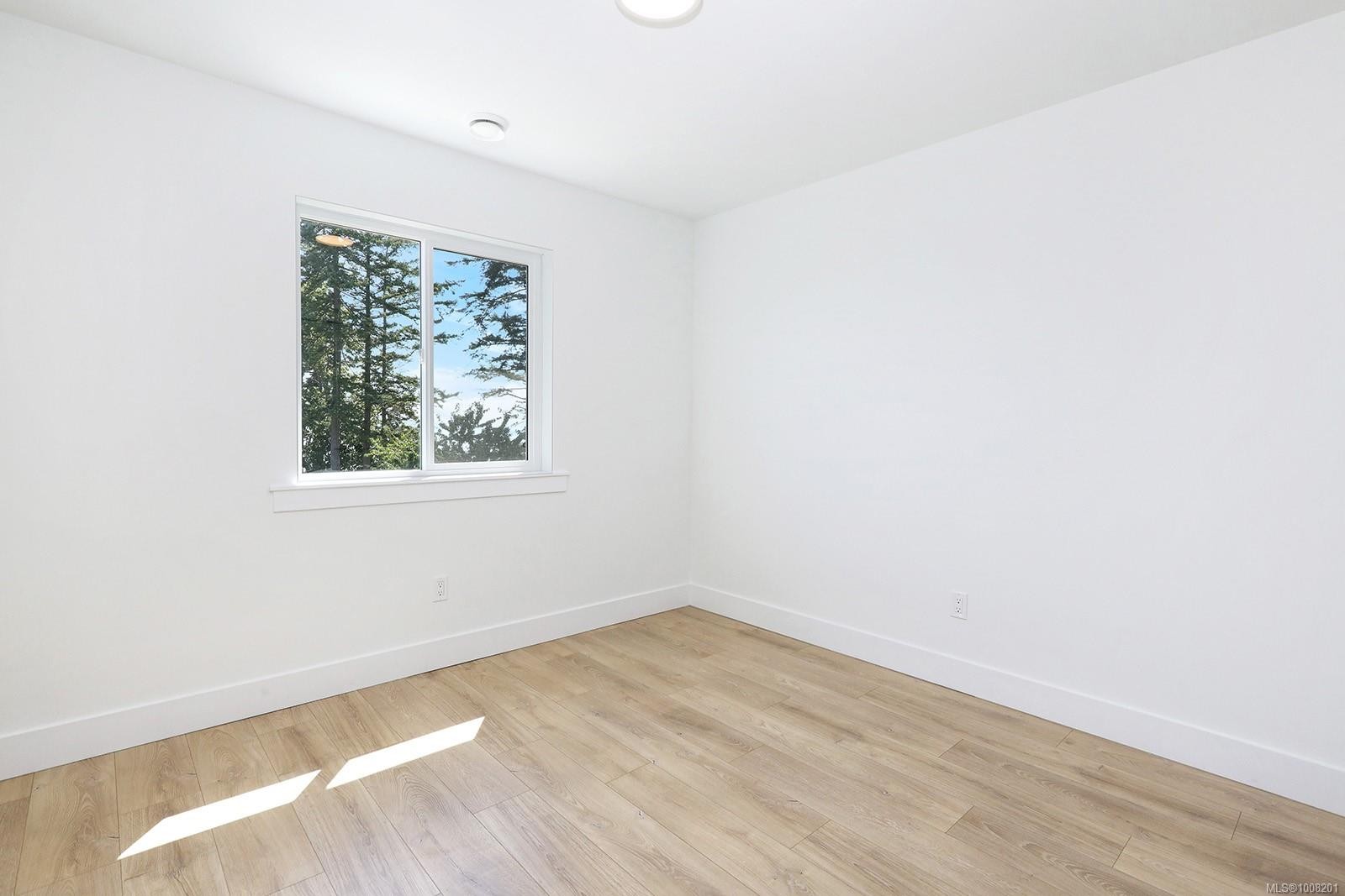 B-1369 Galerno Rd, Campbell River, BC - Indoor Photo Showing Other Room