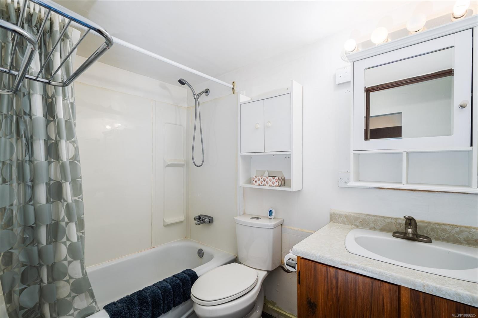 106-611 Macmillan Dr, Sayward, BC - Indoor Photo Showing Bathroom