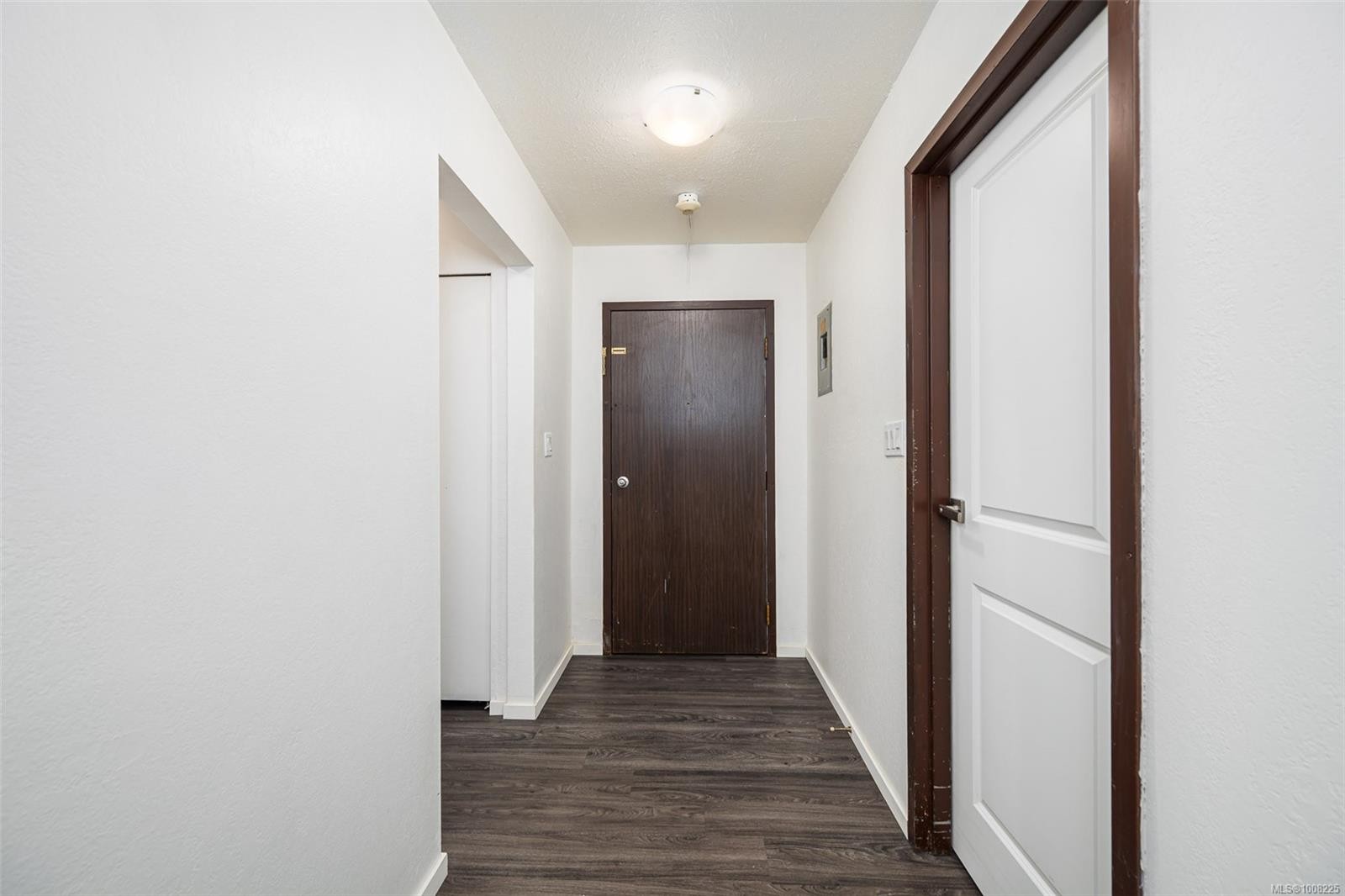 106-611 Macmillan Dr, Sayward, BC - Indoor Photo Showing Other Room