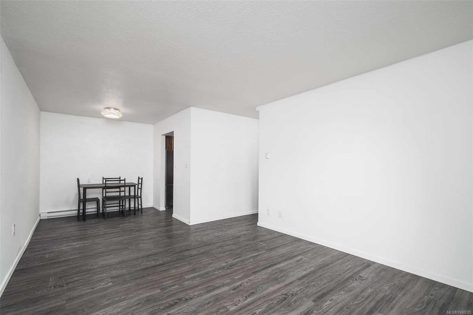 106-611 Macmillan Dr, Sayward, BC - Indoor Photo Showing Other Room