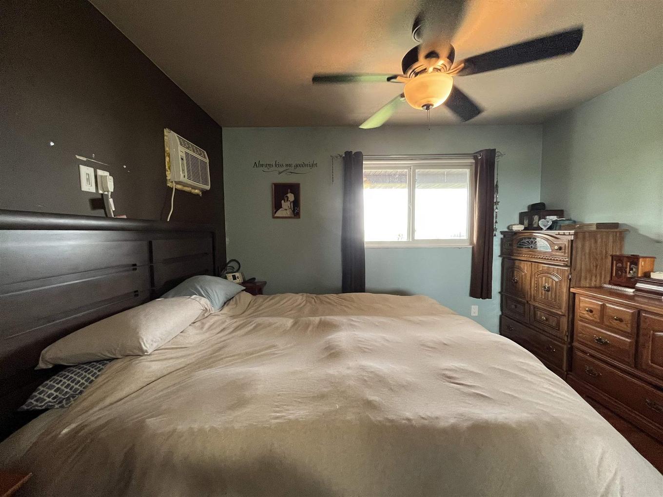 1 King St., Mine Centre, ON