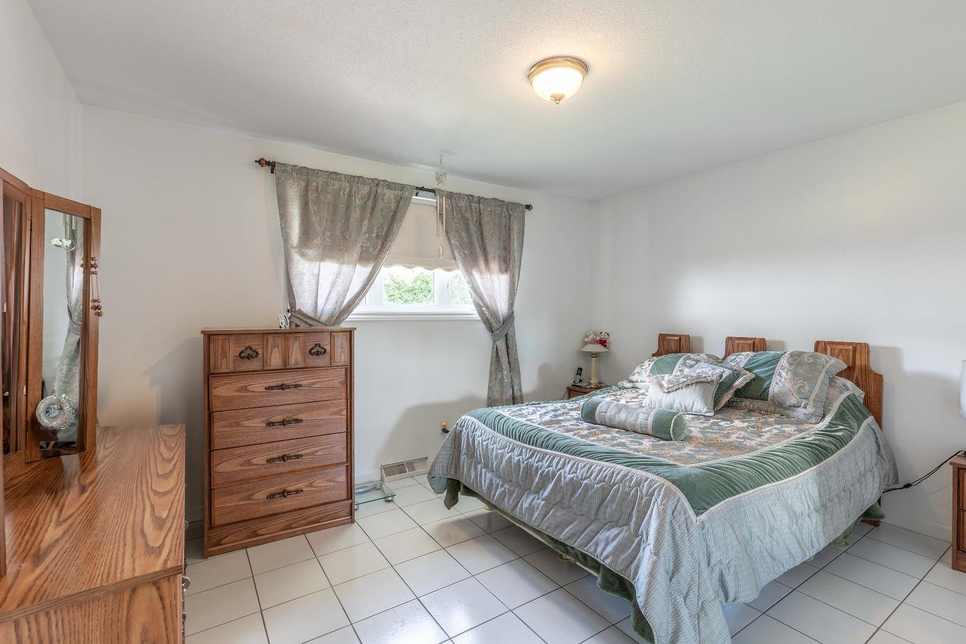 Chambre à coucher principale - 472 Boul. La Vérendrye O., Gatineau (Gatineau), QC - Indoor Photo Showing Bedroom