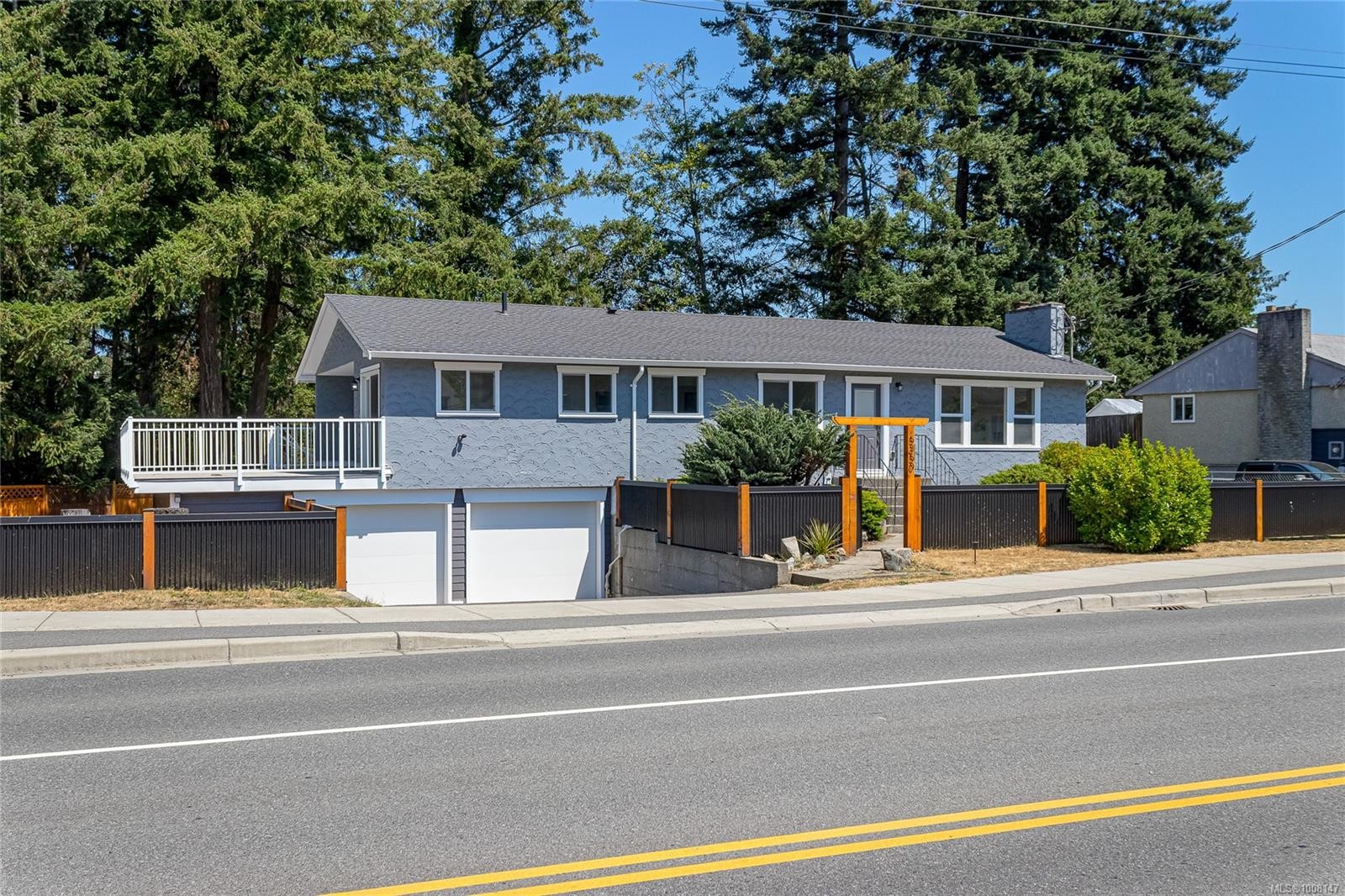 5350 Metral Dr, Nanaimo, BC