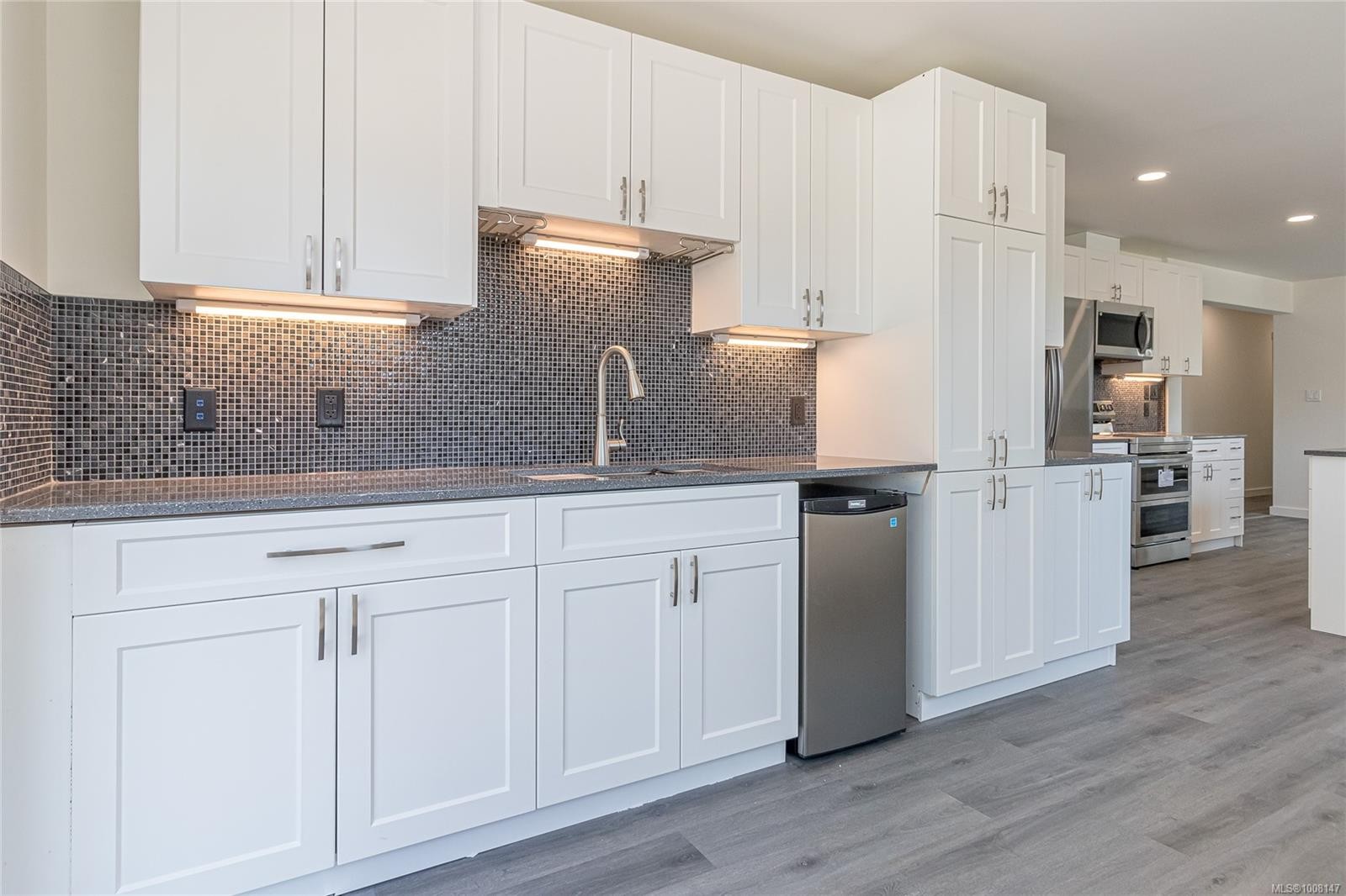 5350 Metral Dr, Nanaimo, BC