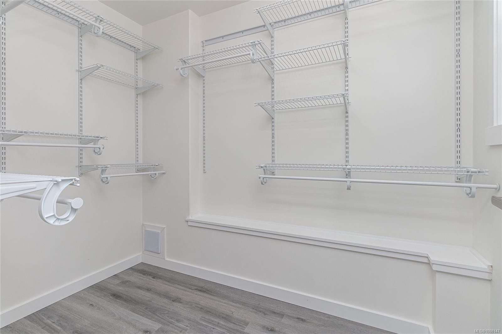 5350 Metral Dr, Nanaimo, BC