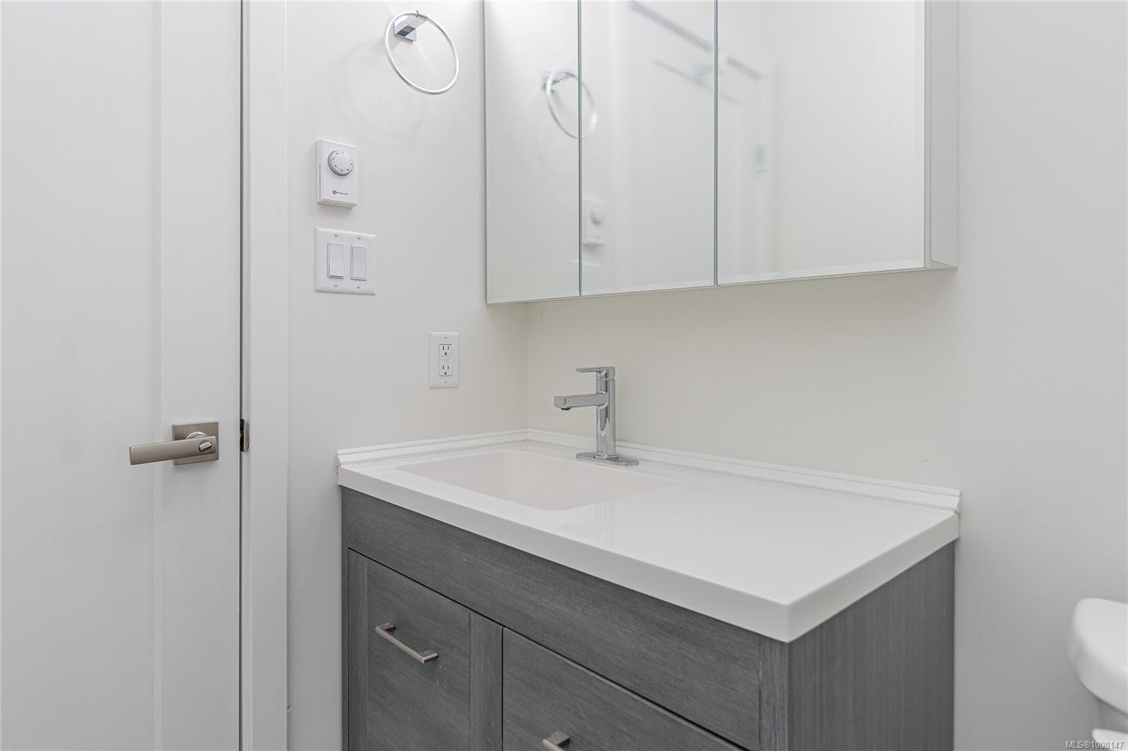 5350 Metral Dr, Nanaimo, BC