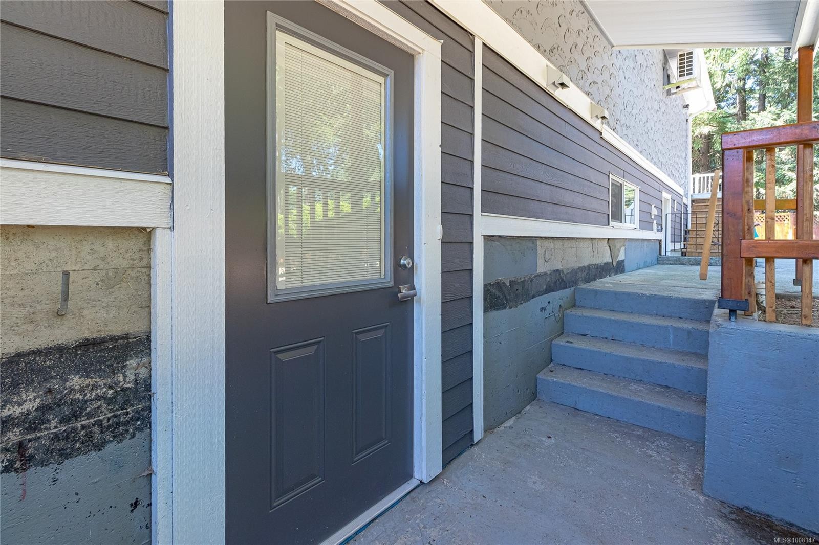 5350 Metral Dr, Nanaimo, BC