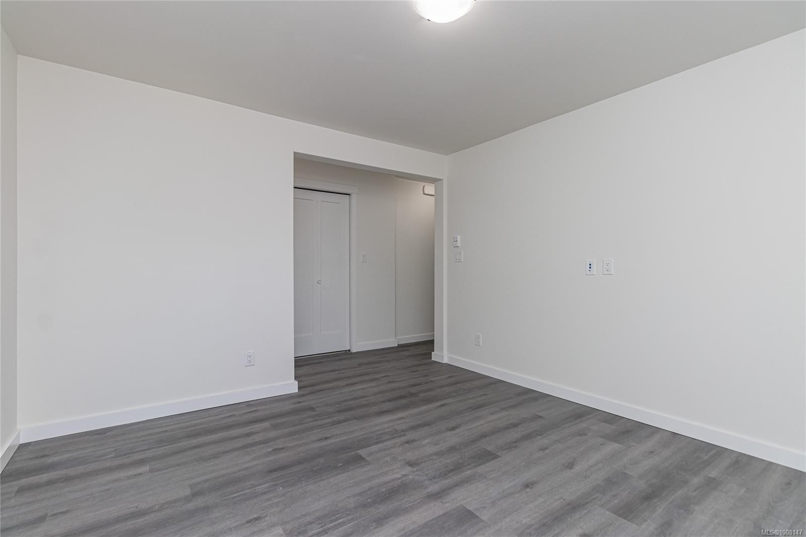 5350 Metral Dr, Nanaimo, BC