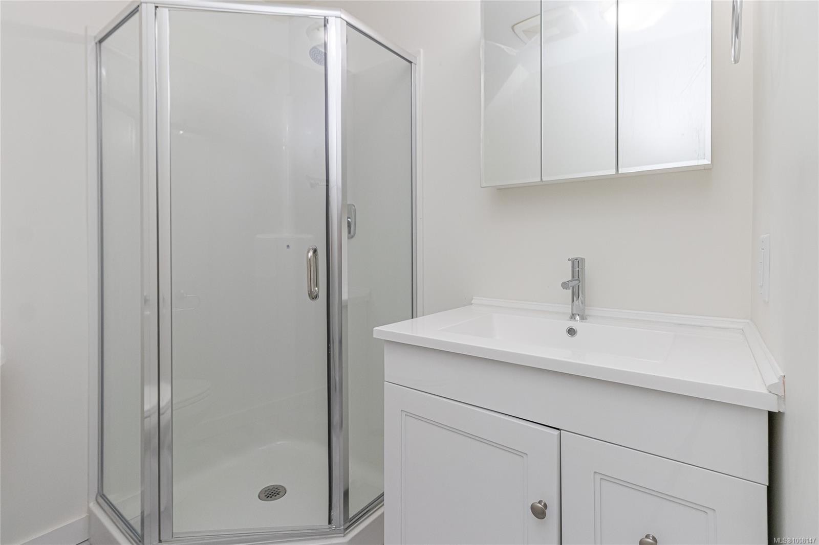 5350 Metral Dr, Nanaimo, BC