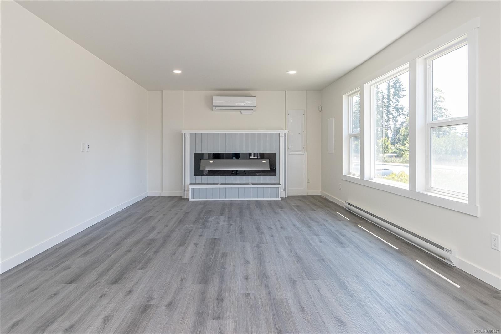 5350 Metral Dr, Nanaimo, BC