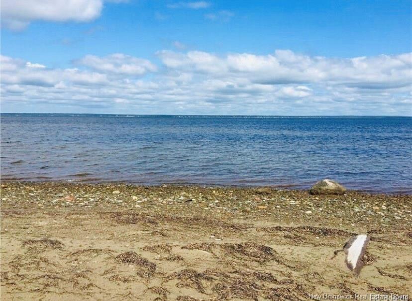 - Point-Aux-Carr Rd, Napan, NB