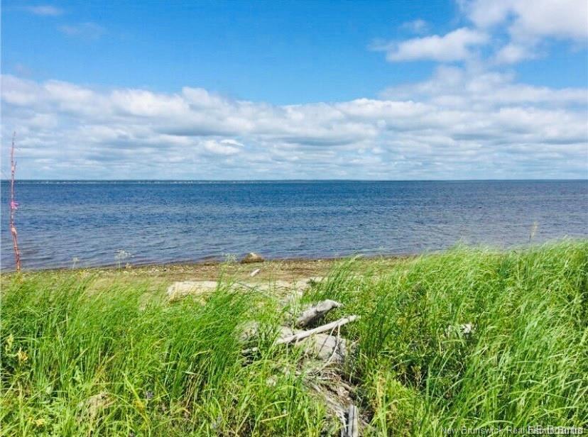 - Point-Aux-Carr Rd, Napan, NB