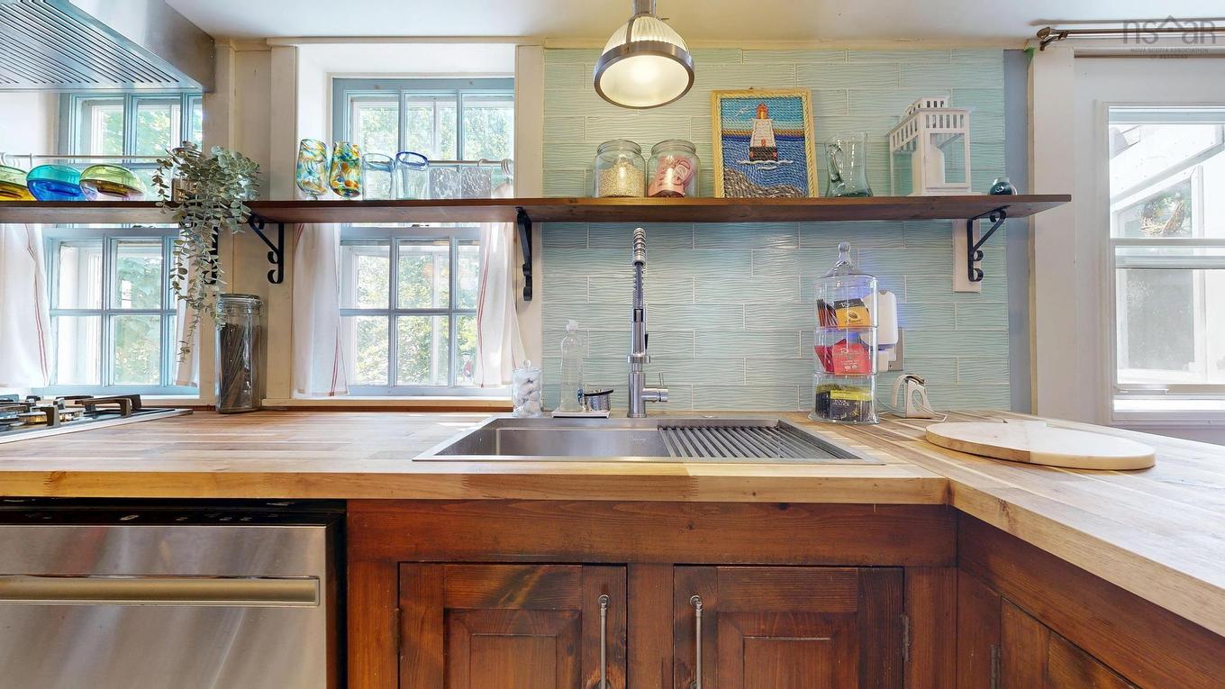 17 George Street, Shelburne, NS