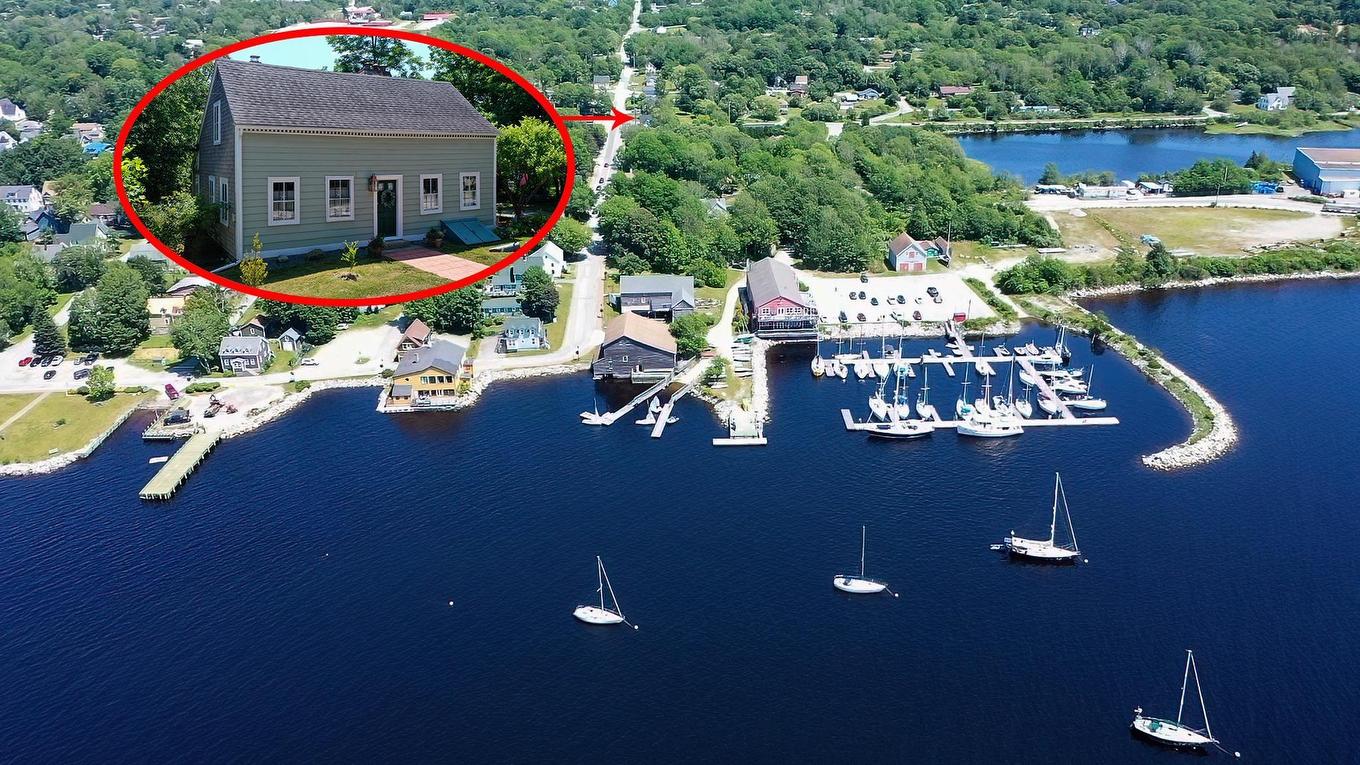 17 George Street, Shelburne, NS