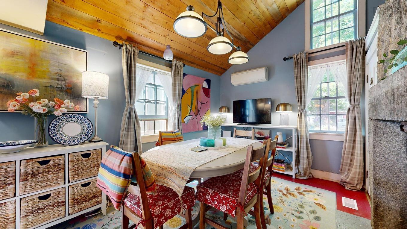 17 George Street, Shelburne, NS