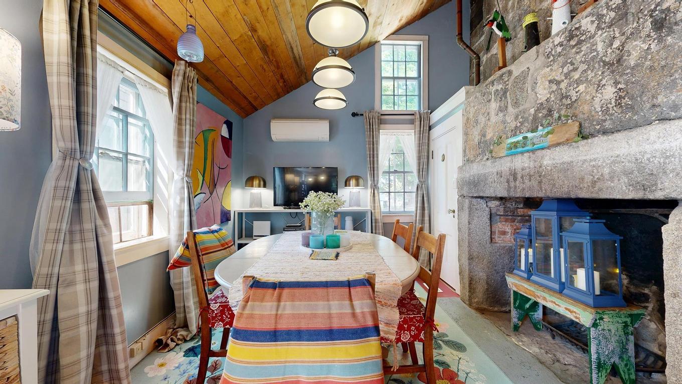 17 George Street, Shelburne, NS