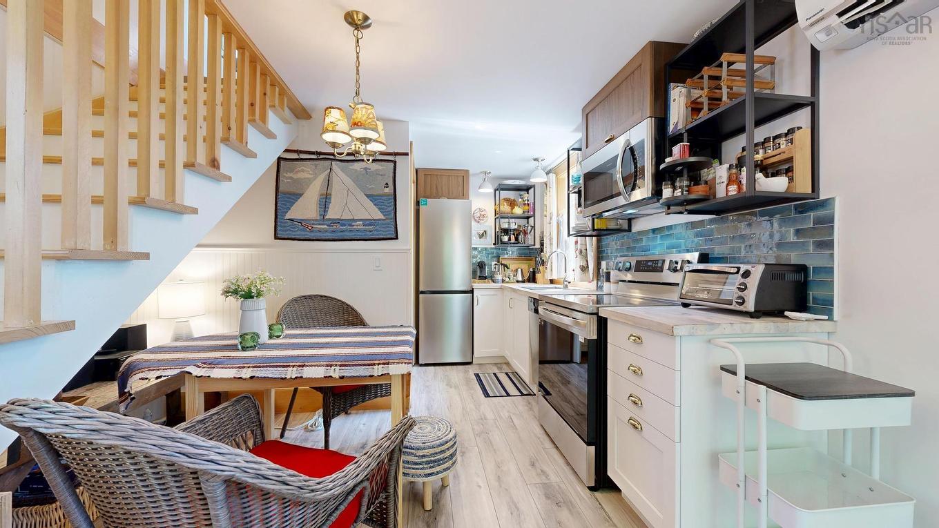 17 George Street, Shelburne, NS