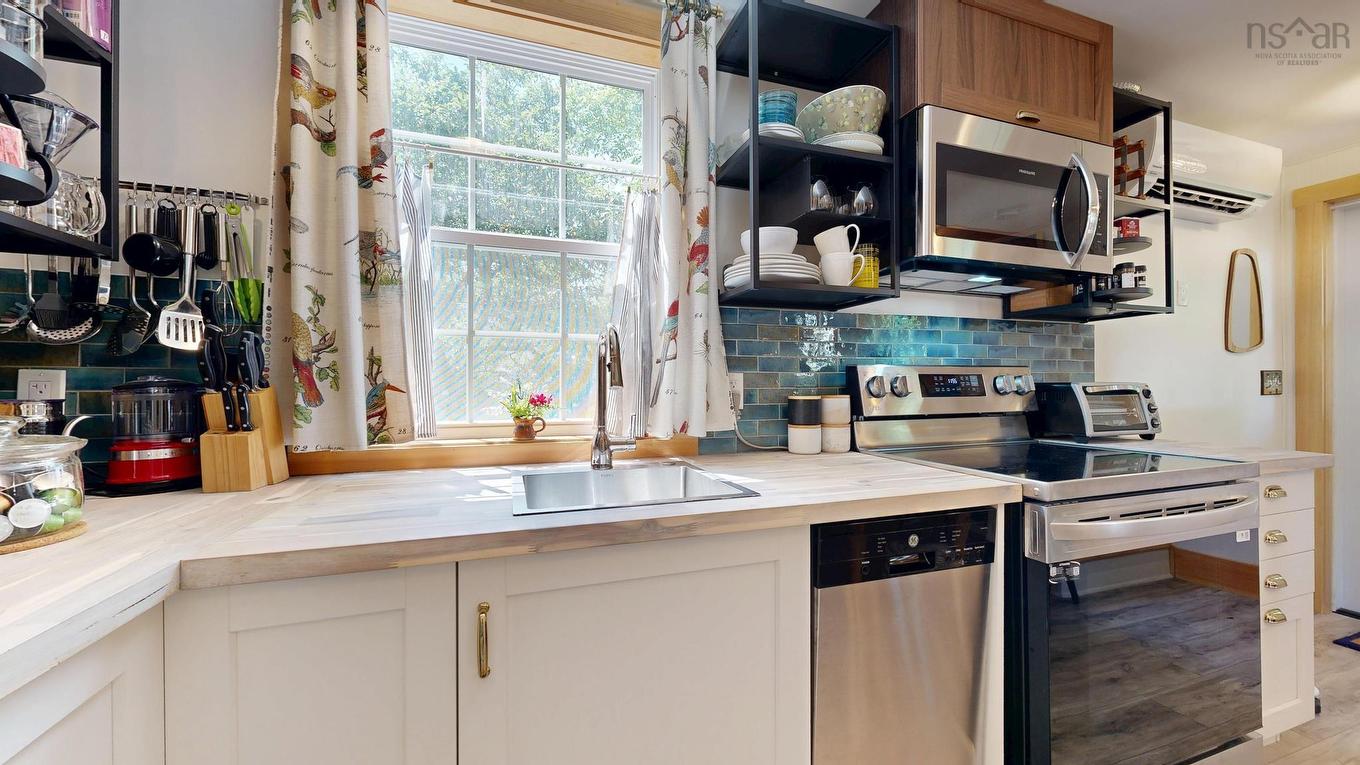 17 George Street, Shelburne, NS