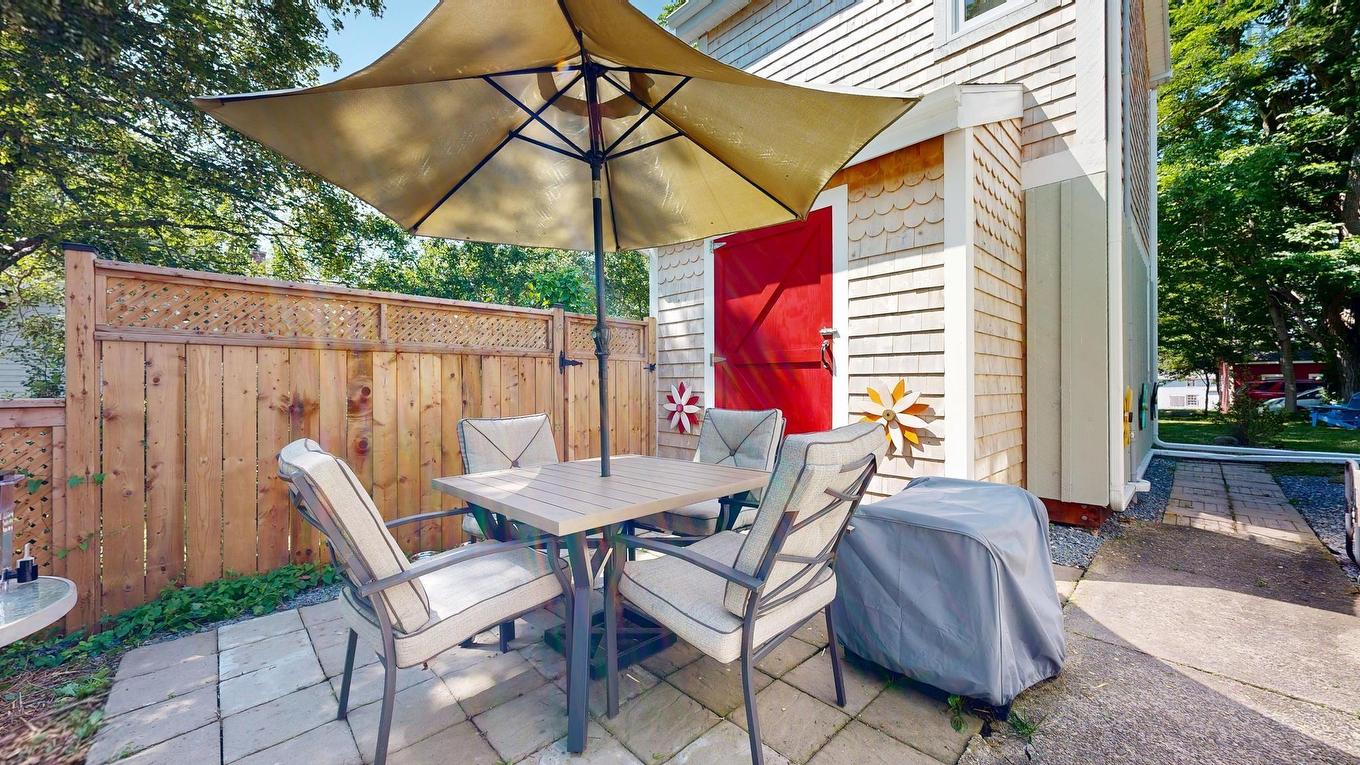 17 George Street, Shelburne, NS