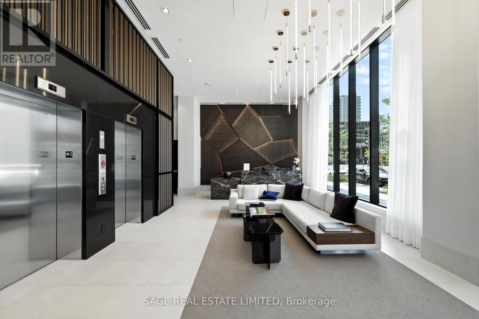 206 - 863 St Clair Avenue W, Toronto, ON - Indoor Photo Showing Other Room