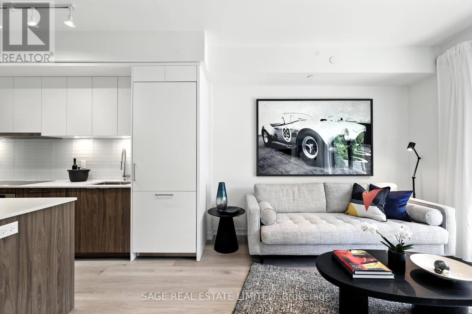 206 - 863 St Clair Avenue W, Toronto, ON - Indoor Photo Showing Other Room