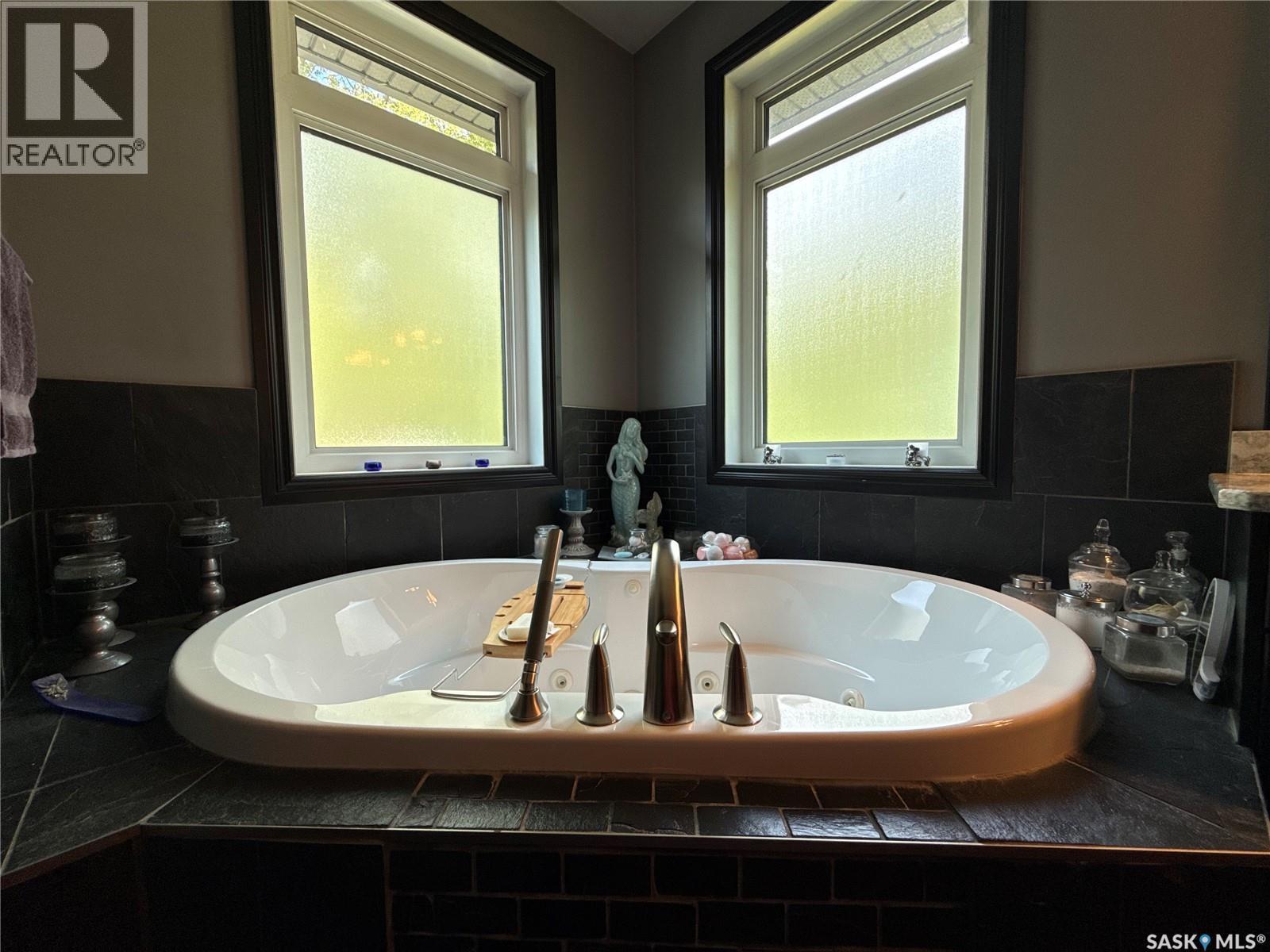 Lazy Dollar Ranch, Brock Rm No. 64, SK - Indoor Photo Showing Bathroom