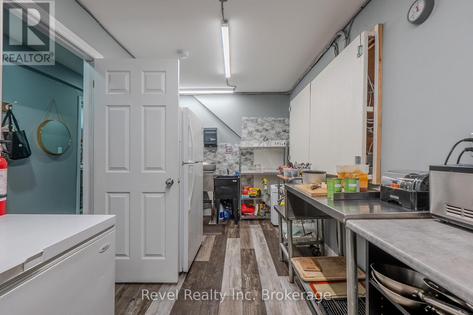 Back Kitchen - 319 Algonquin Avenue, North Bay (Central), ON