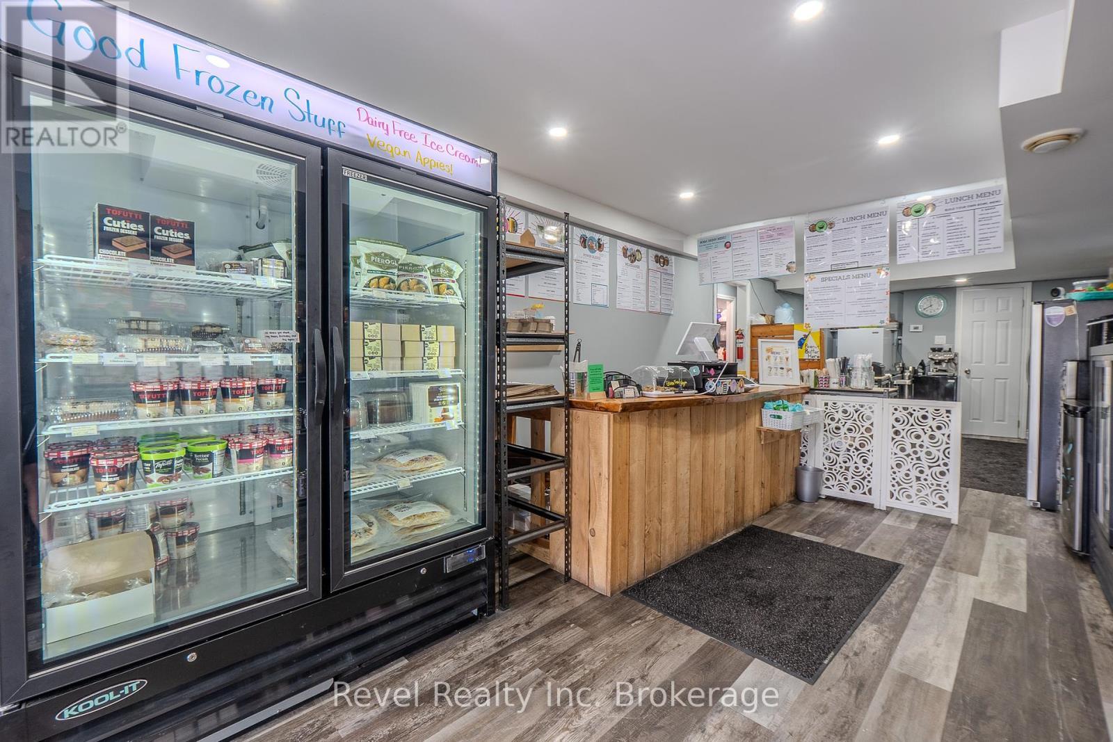 Cash/ordering & freezers - 319 Algonquin Avenue, North Bay (Central), ON