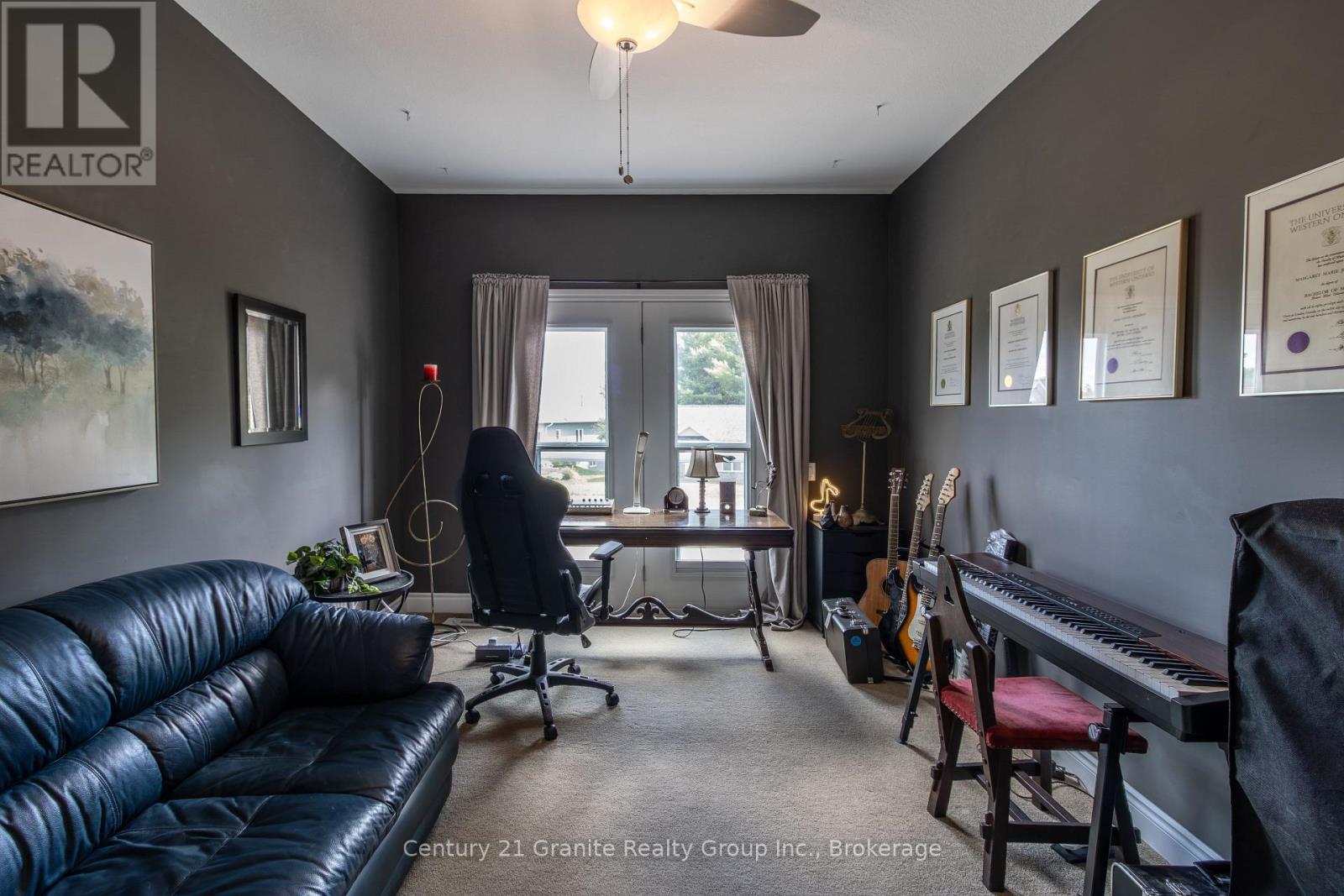 44 Webb Circle, Dysart Et Al (Dysart), ON - Indoor Photo Showing Office