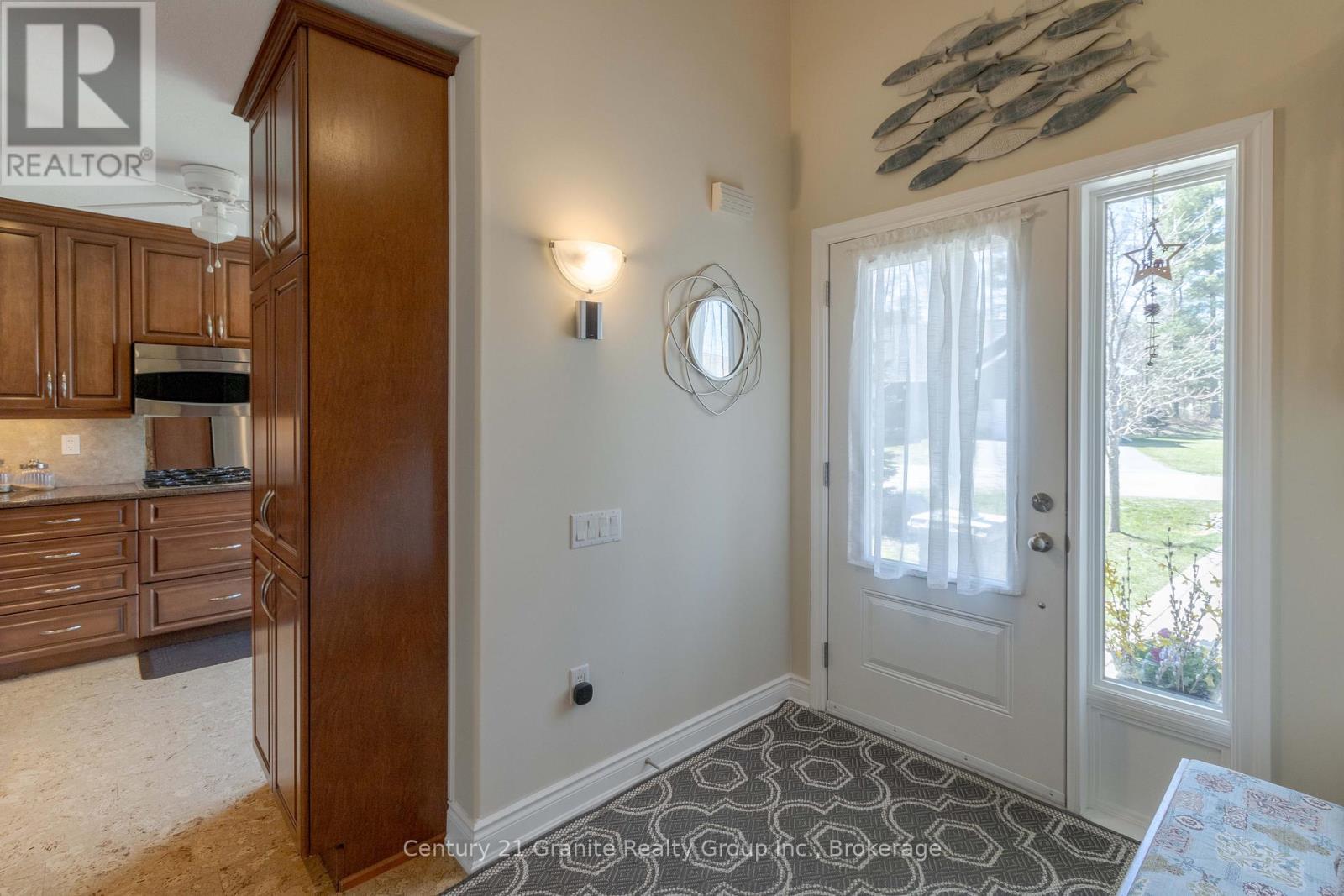 44 Webb Circle, Dysart Et Al (Dysart), ON - Indoor Photo Showing Other Room