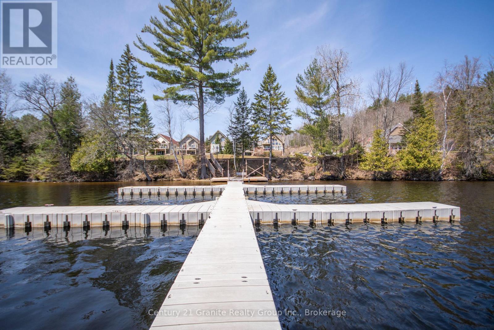 44 Webb Circle, Dysart Et Al (Dysart), ON - Outdoor With Body Of Water With View