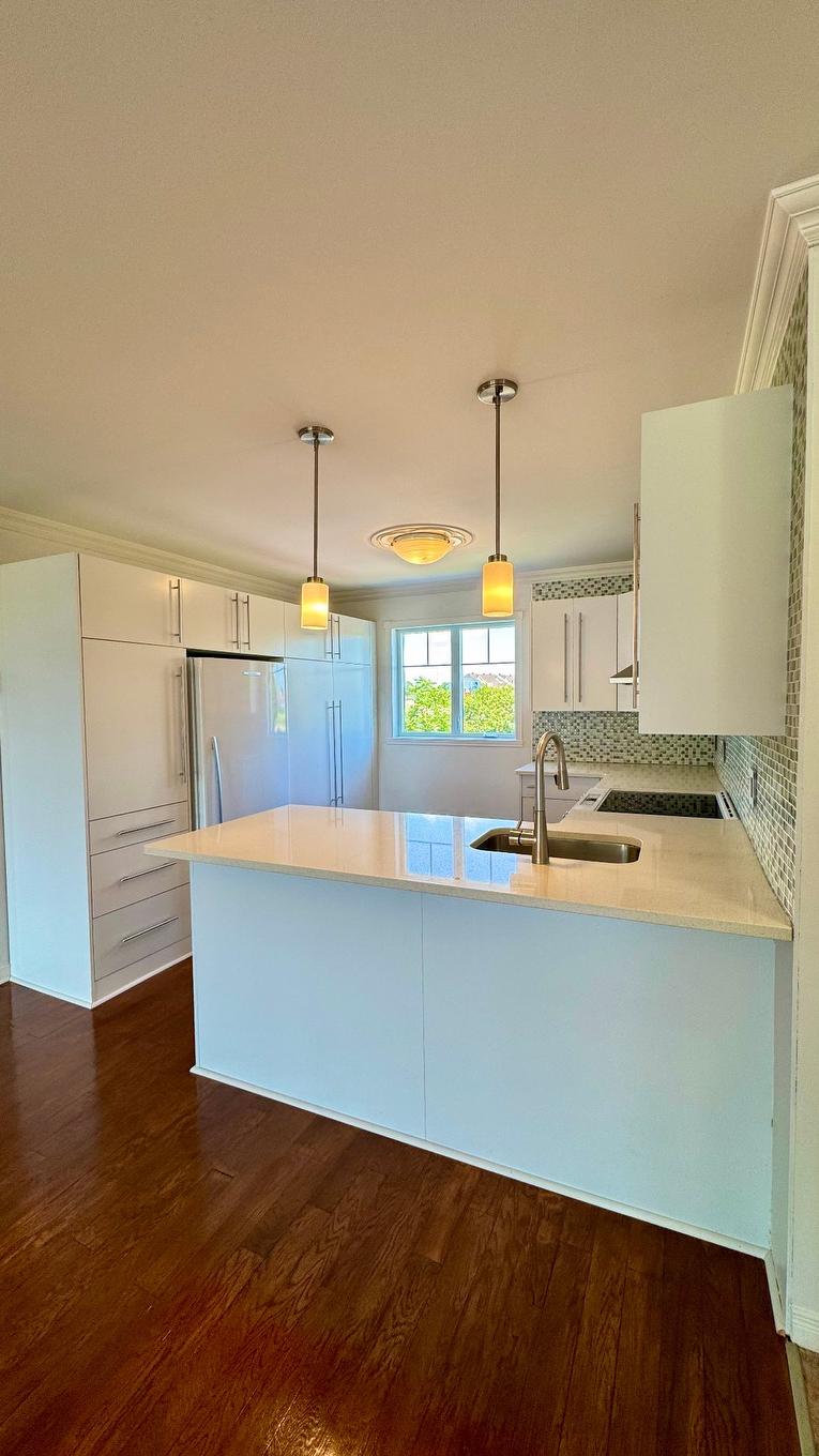 Kitchen - 5-9300 Rue Rubaniers, Brossard, QC - Indoor Photo Showing Kitchen