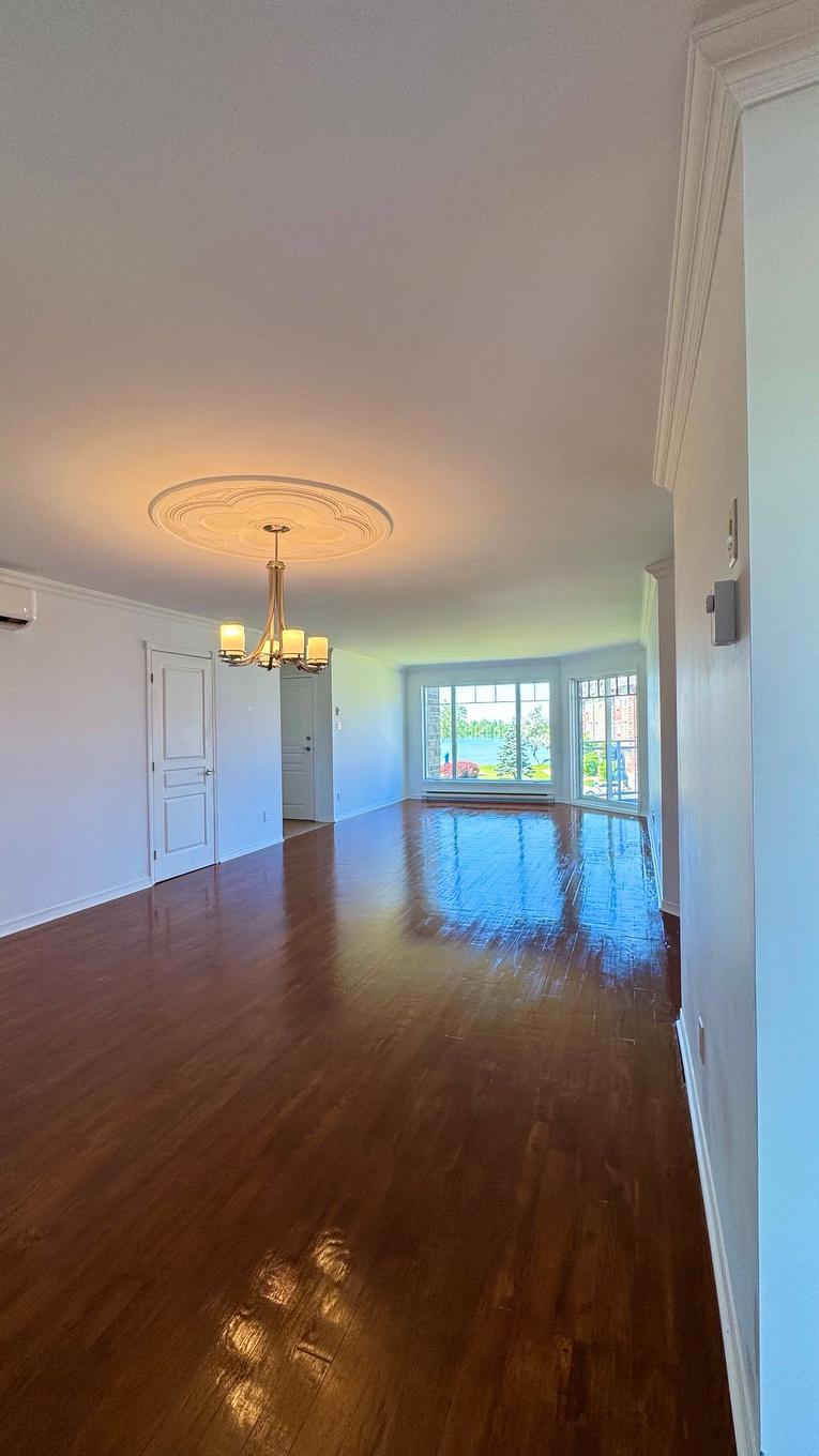 Dining room - 5-9300 Rue Rubaniers, Brossard, QC - Indoor Photo Showing Other Room