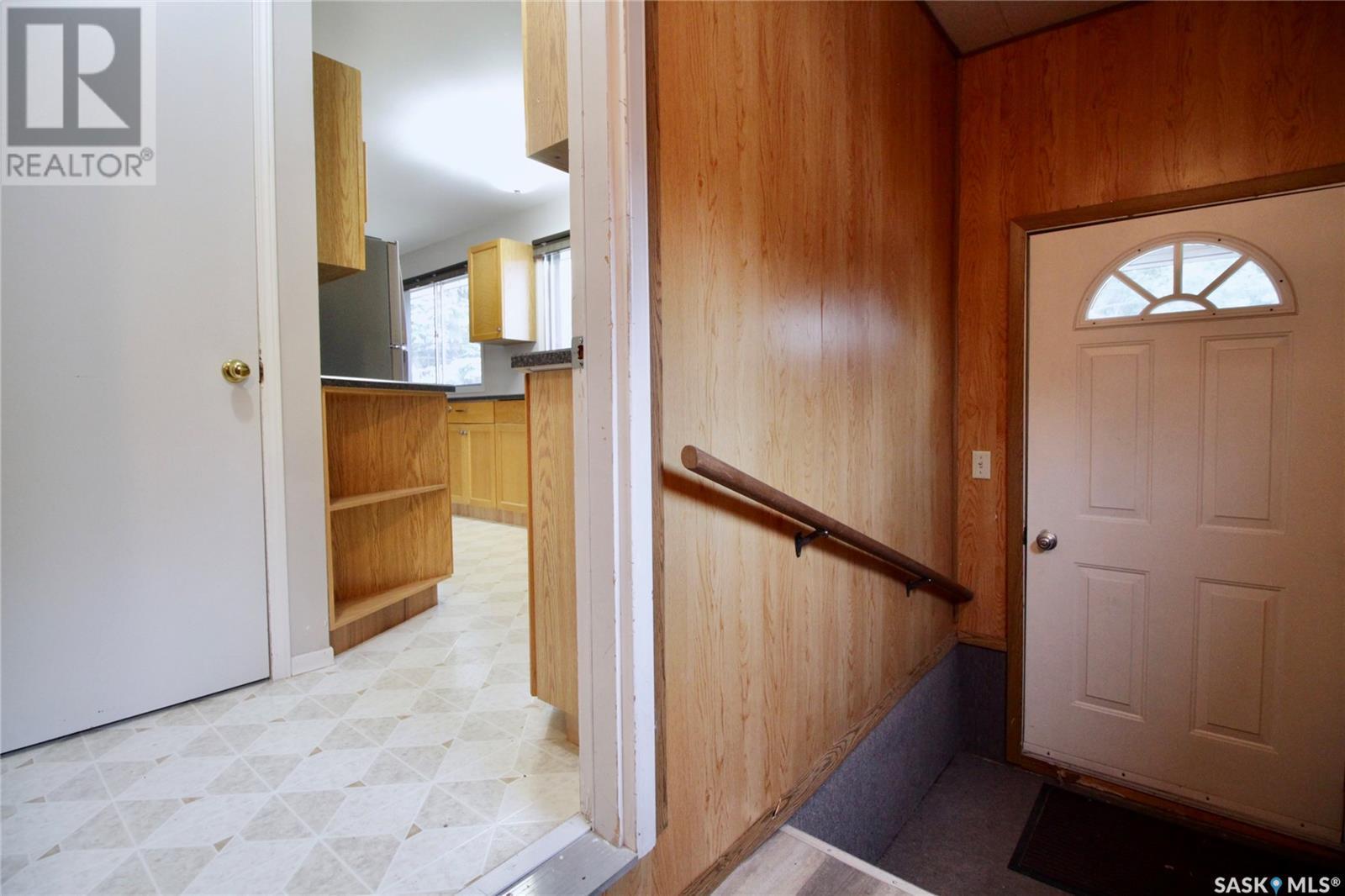 530 3Rd Avenue, Esterhazy, SK - Indoor Photo Showing Other Room