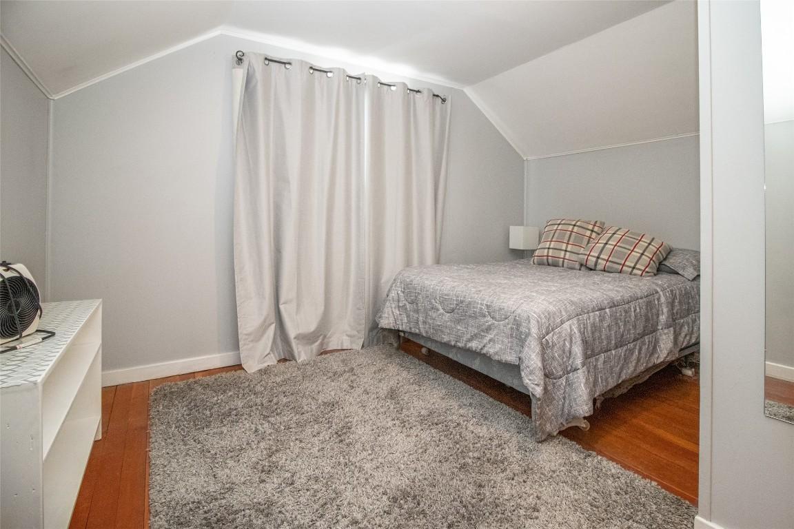 1408 Graham Street, Kelowna, BC - Indoor Photo Showing Bedroom