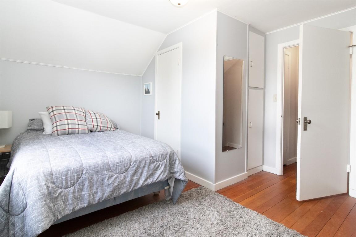 1408 Graham Street, Kelowna, BC - Indoor Photo Showing Bedroom