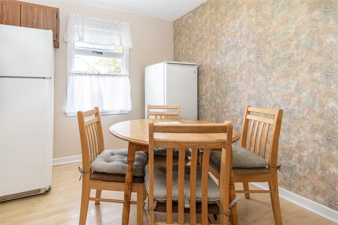 1408 Graham Street, Kelowna, BC - Indoor Photo Showing Dining Room