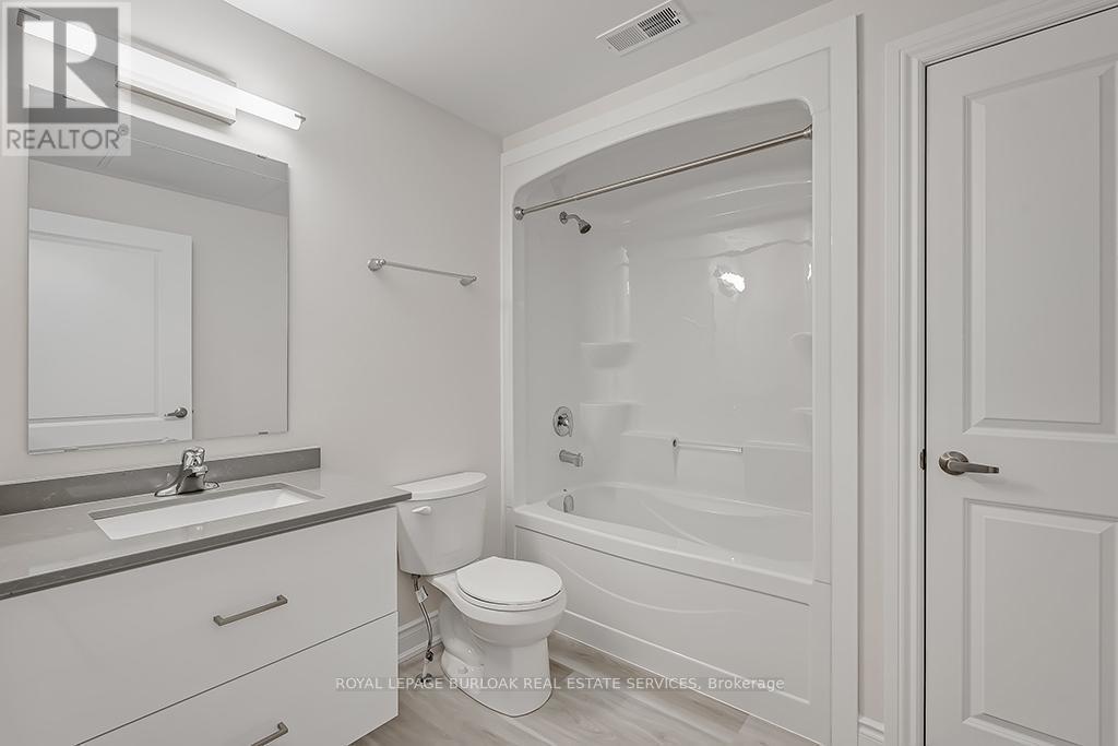 3A - 259 King Street E, Hamilton, ON - Indoor Photo Showing Bathroom