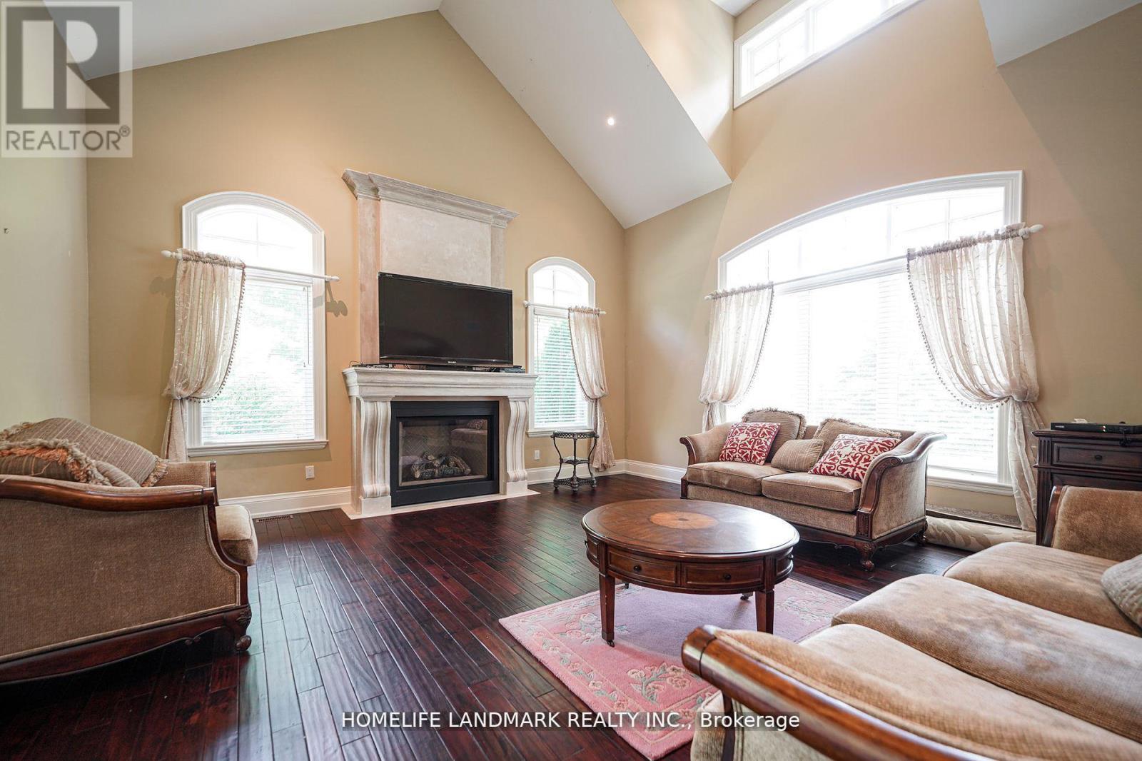 450 Meadow Wood Road, Mississauga, ON - Indoor Photo Showing Living Room With Fireplace