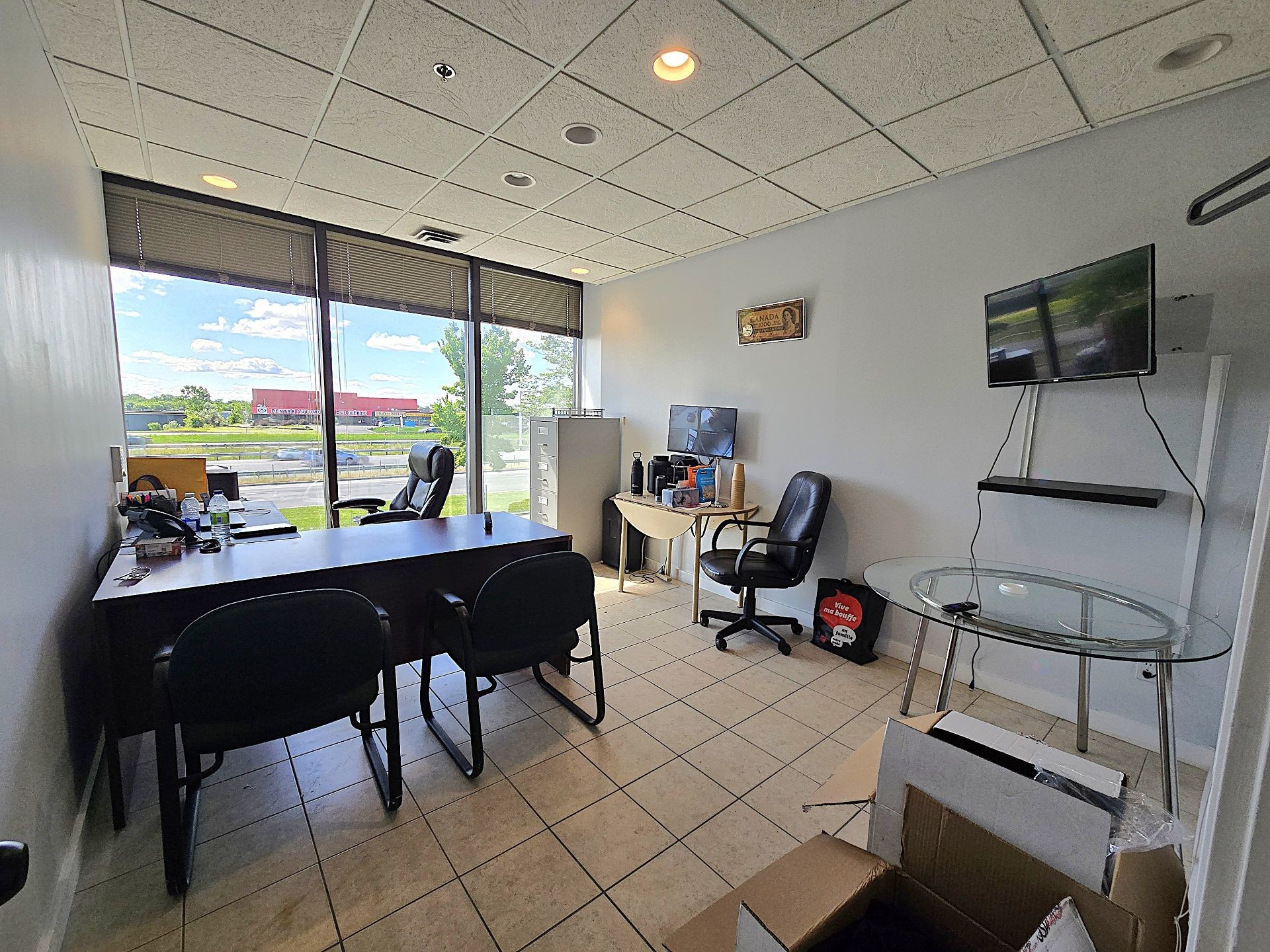 Bureau - B-1641 Desserte Nord Laval (A-440) O., Laval (Chomedey), QC - Indoor