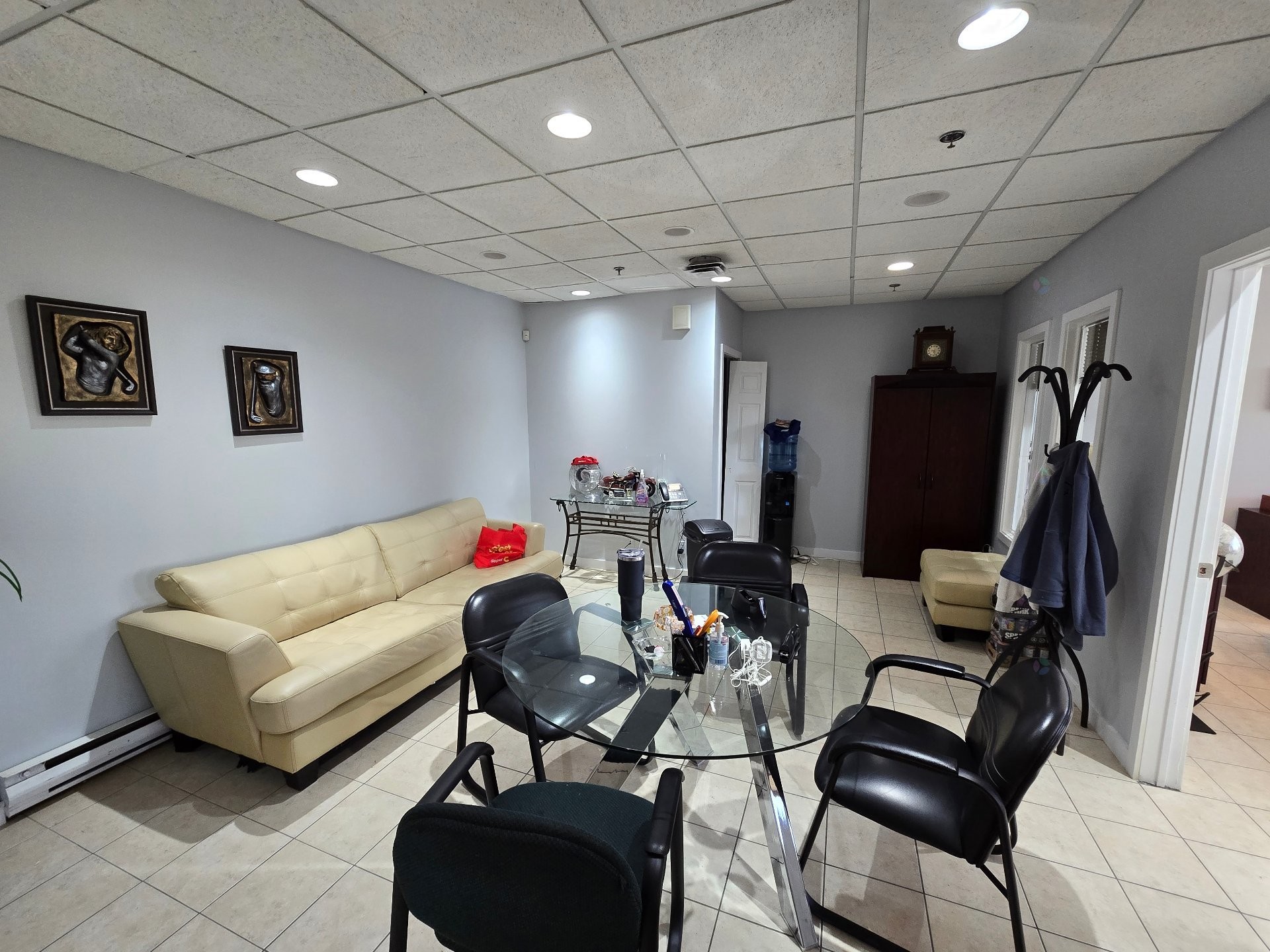 Bureau - B-1641 Desserte Nord Laval (A-440) O., Laval (Chomedey), QC - Indoor